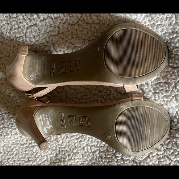 ✨ Brash Heels ✨ - Picture 3 of 6